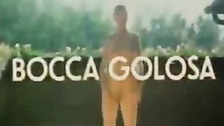 Молоденькие тёлки развлекаются с богатыми престарелыми мужиками